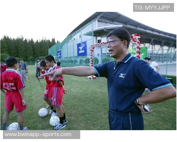 上海青训阴盛阳衰现状显著81岁根宝努力维持最后的尊严与希望