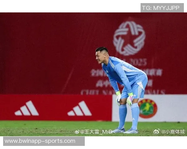 王大雷36岁庆祝里程碑荣获两件中国顶级联赛出场数纪念球衣 王大雷36岁庆祝里程碑荣获两件中国顶级联赛出场数纪念球衣