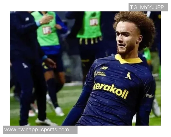 德转消息揭示尤文国米重磅转会名单伊布卡纳瓦罗维埃拉引发关注