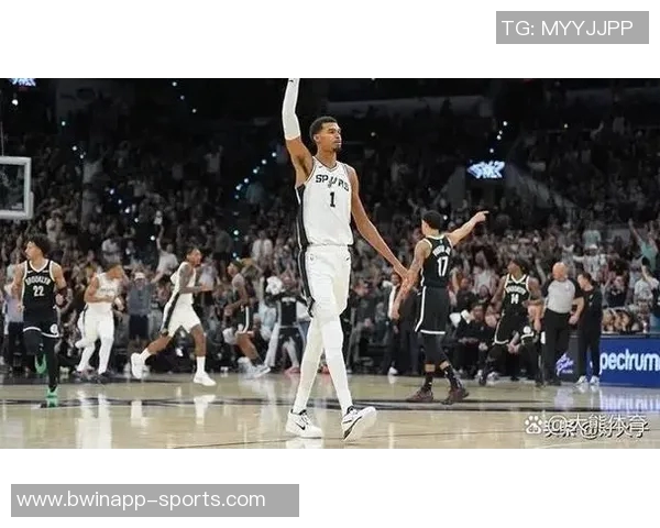 霍华德热爱文班亚马期待他本赛季夺得MVP与总冠军荣耀